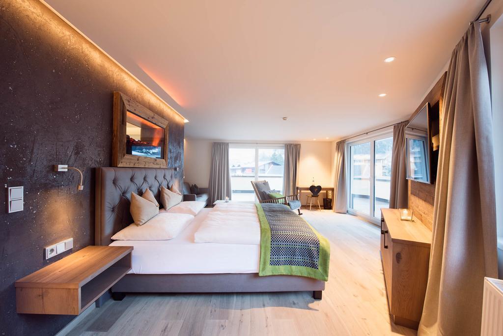 ניוסטיפט אים סטובאיטל Premium Activehotel Bergkonig מראה חיצוני תמונה